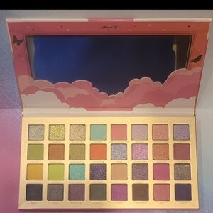 Amor Us Enchanted Sky Eyeshadow Palette NIB